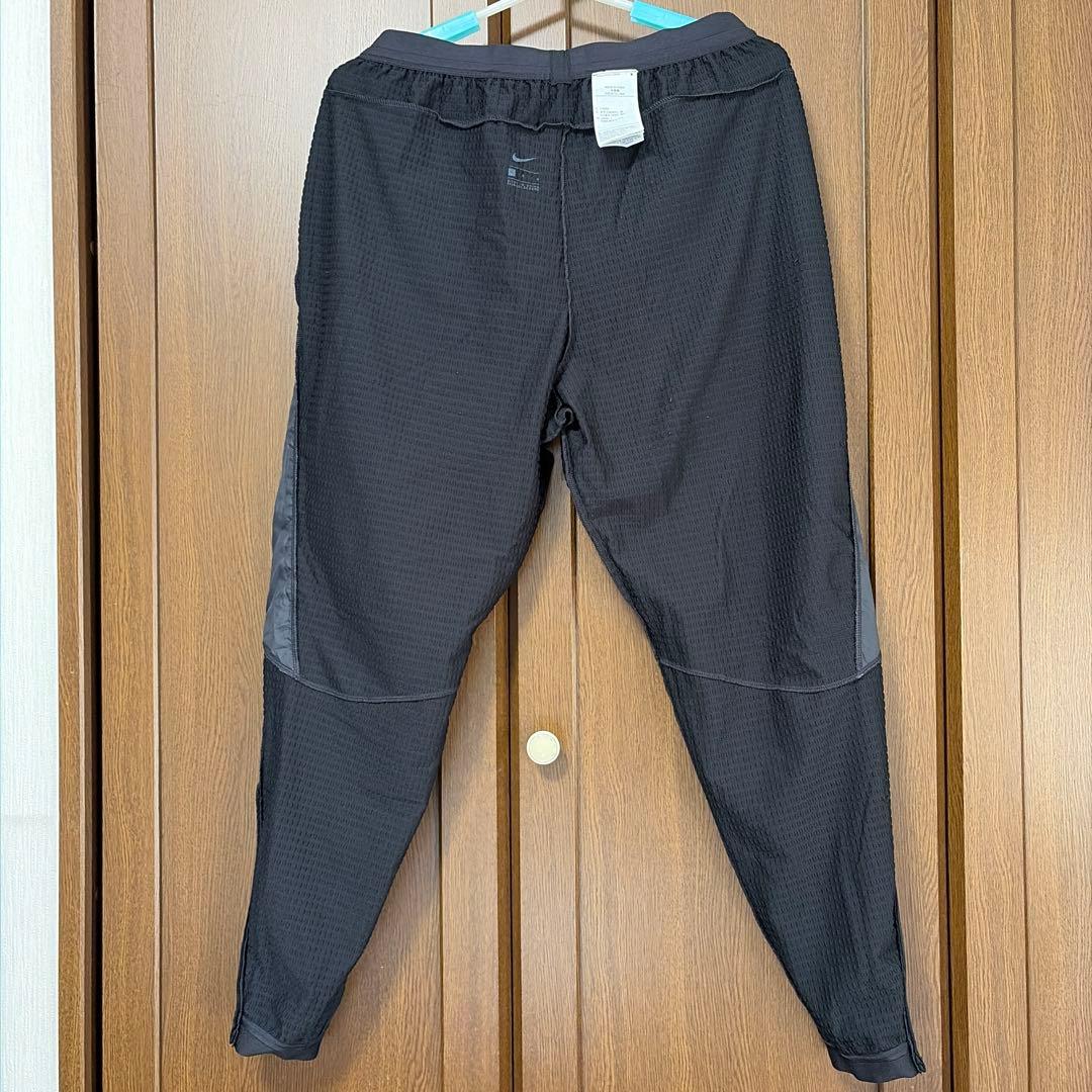 NIKEストライプ模様 ジャージパンツ