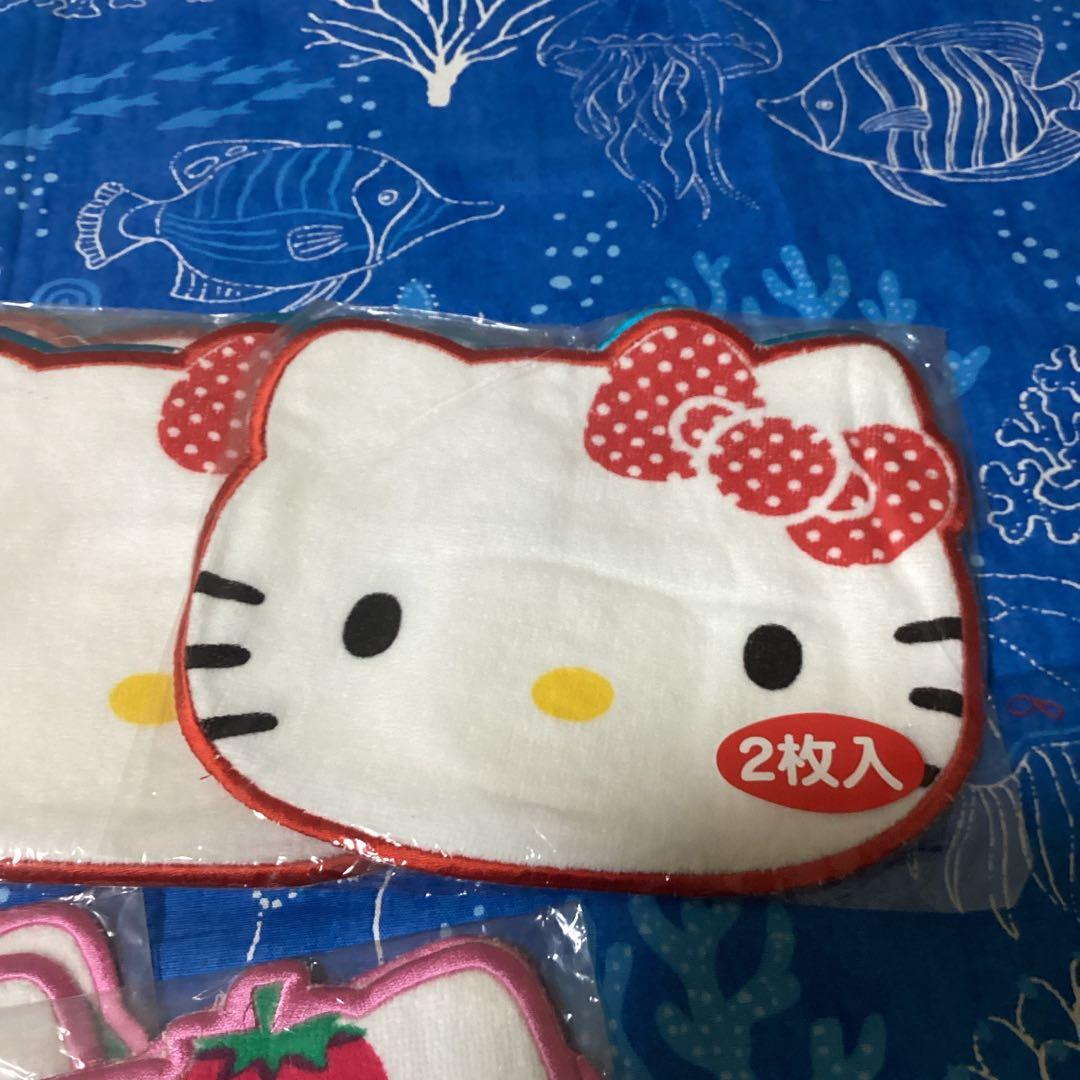 3536 ハローキティダイカット￼タオル