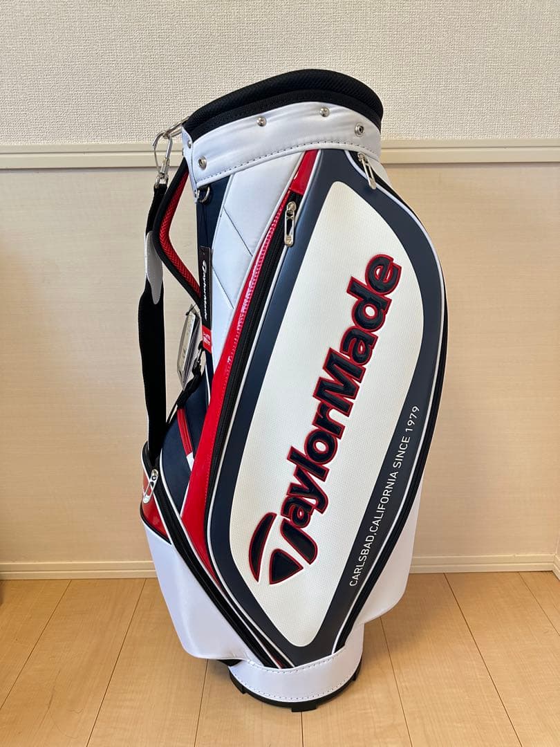 未使用新品TaylorMade トゥルーライトキャディバッグ
