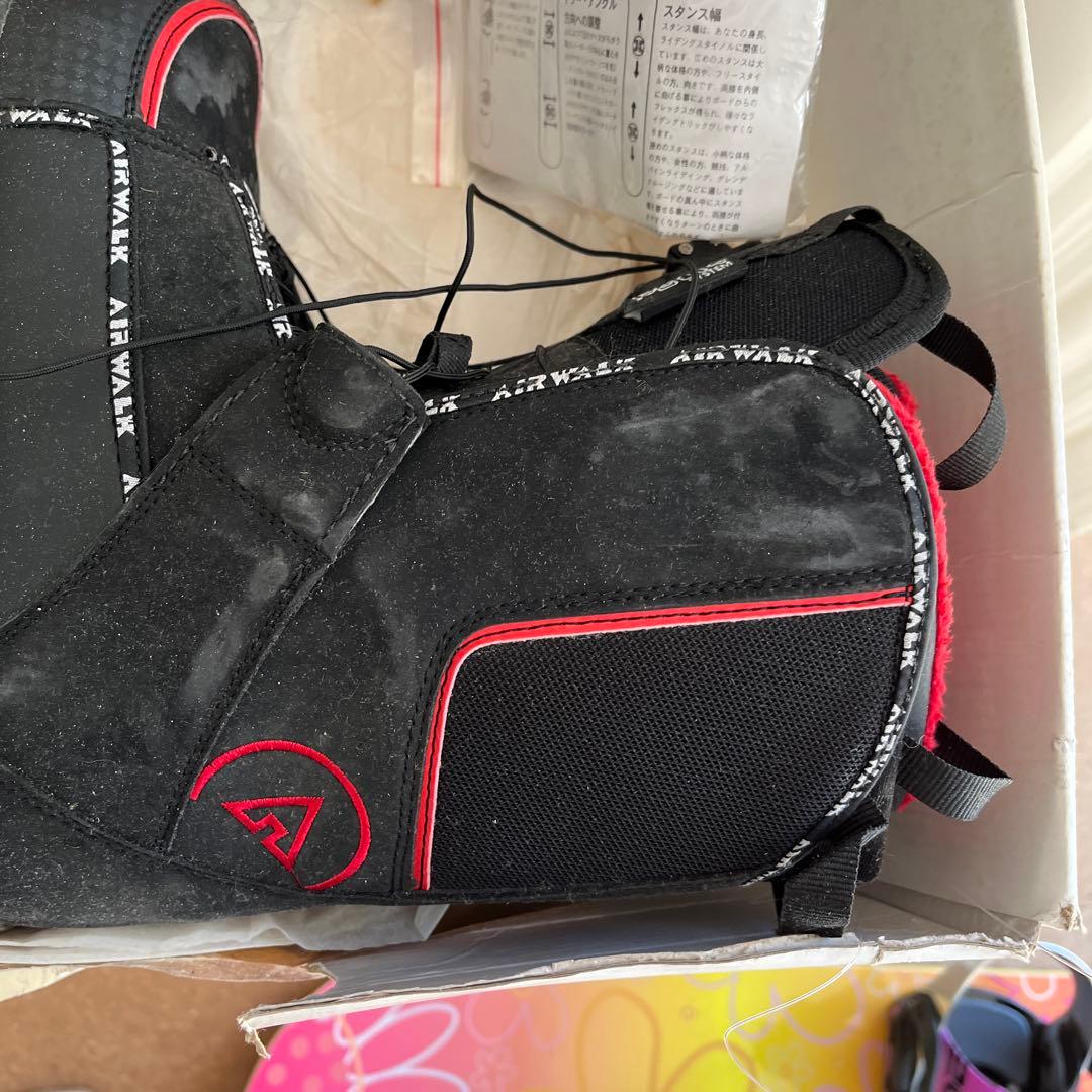 SSTさま専用　花柄スノーボードとAIRWALKブーツセット
