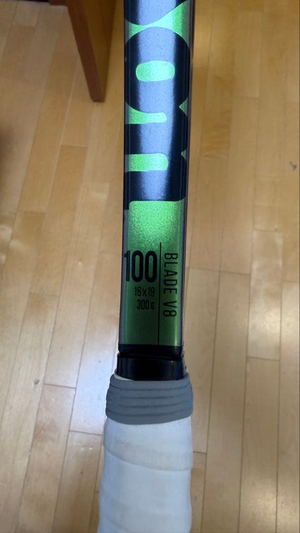 Wilson blade100 v8 グリップ2 ブレード　16×19