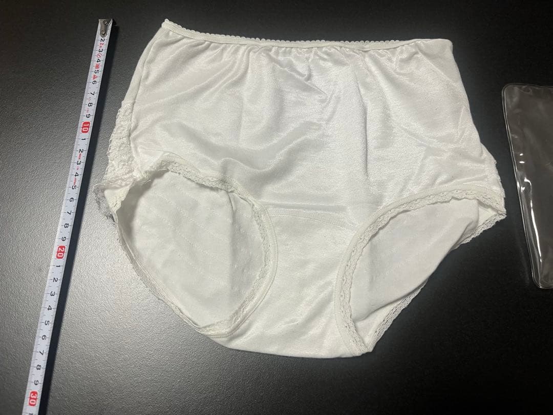 【美品】ケース有 ヨネックス テニス アンダースコート ホワイト M