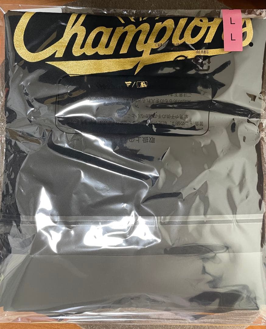 ドジャース　大谷　優勝Tシャツ