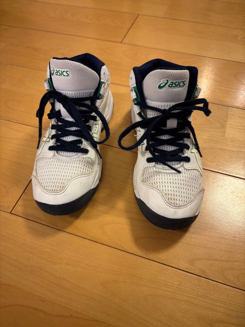 ２２cm asics バスケットボールシューズ ホワイトグリーン 数回のみの使用