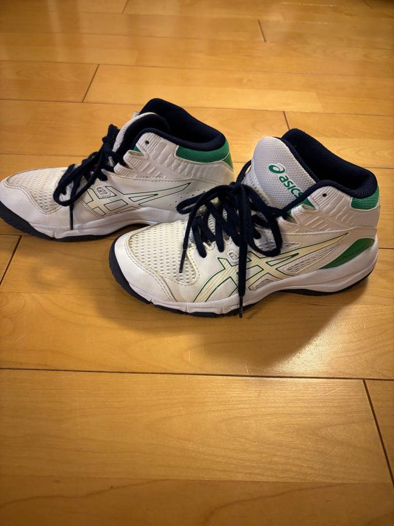 ２２cm asics バスケットボールシューズ ホワイトグリーン 数回のみの使用