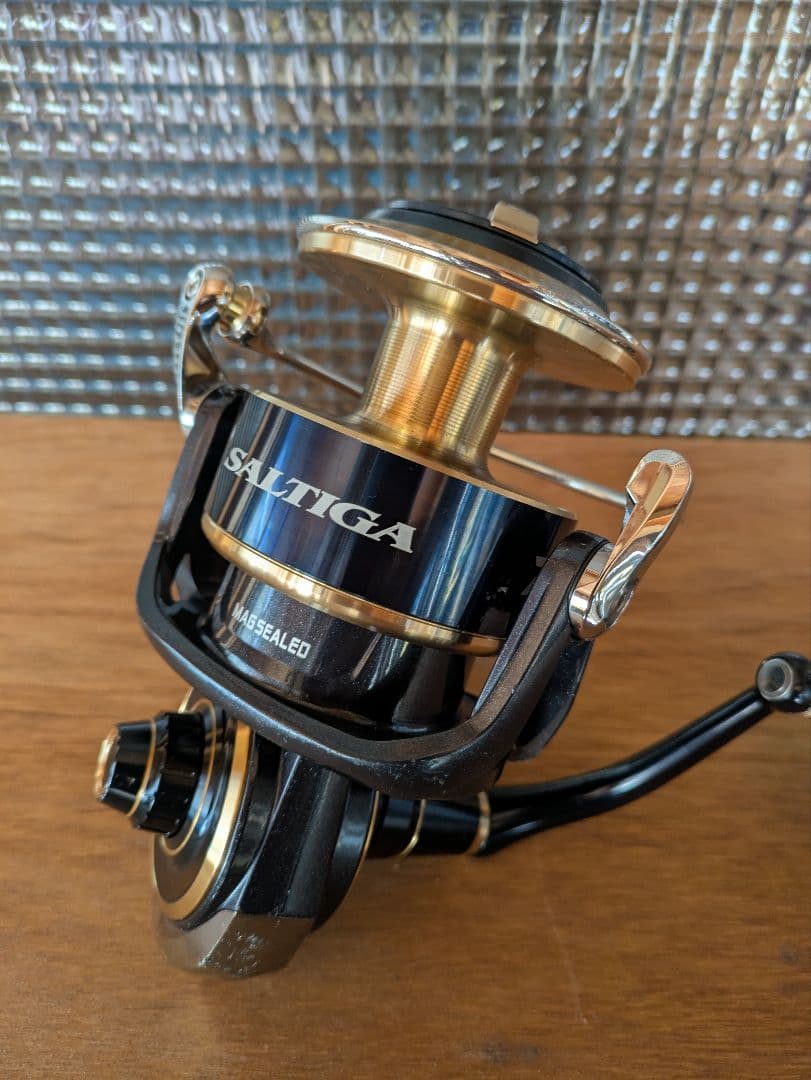 20 SALTIGA 20000-H スピニングリール 要メンテナンス（再出品）