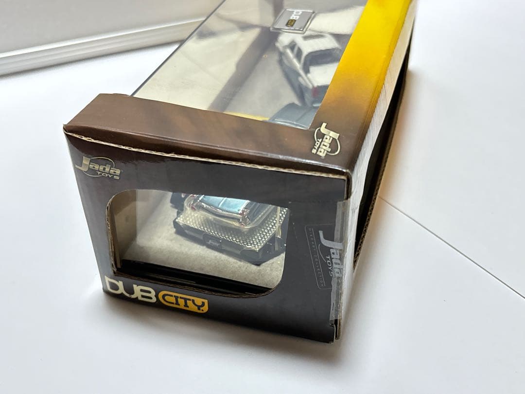 DUB CITY 1/64 エスカレード キャデラック