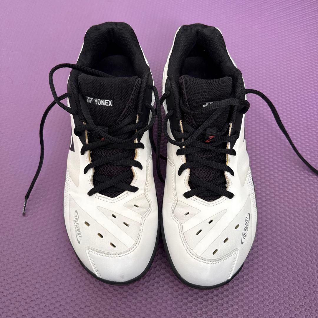YONEX パワークッション 65Z 白＆赤カラー サイズ28.5cm 美品