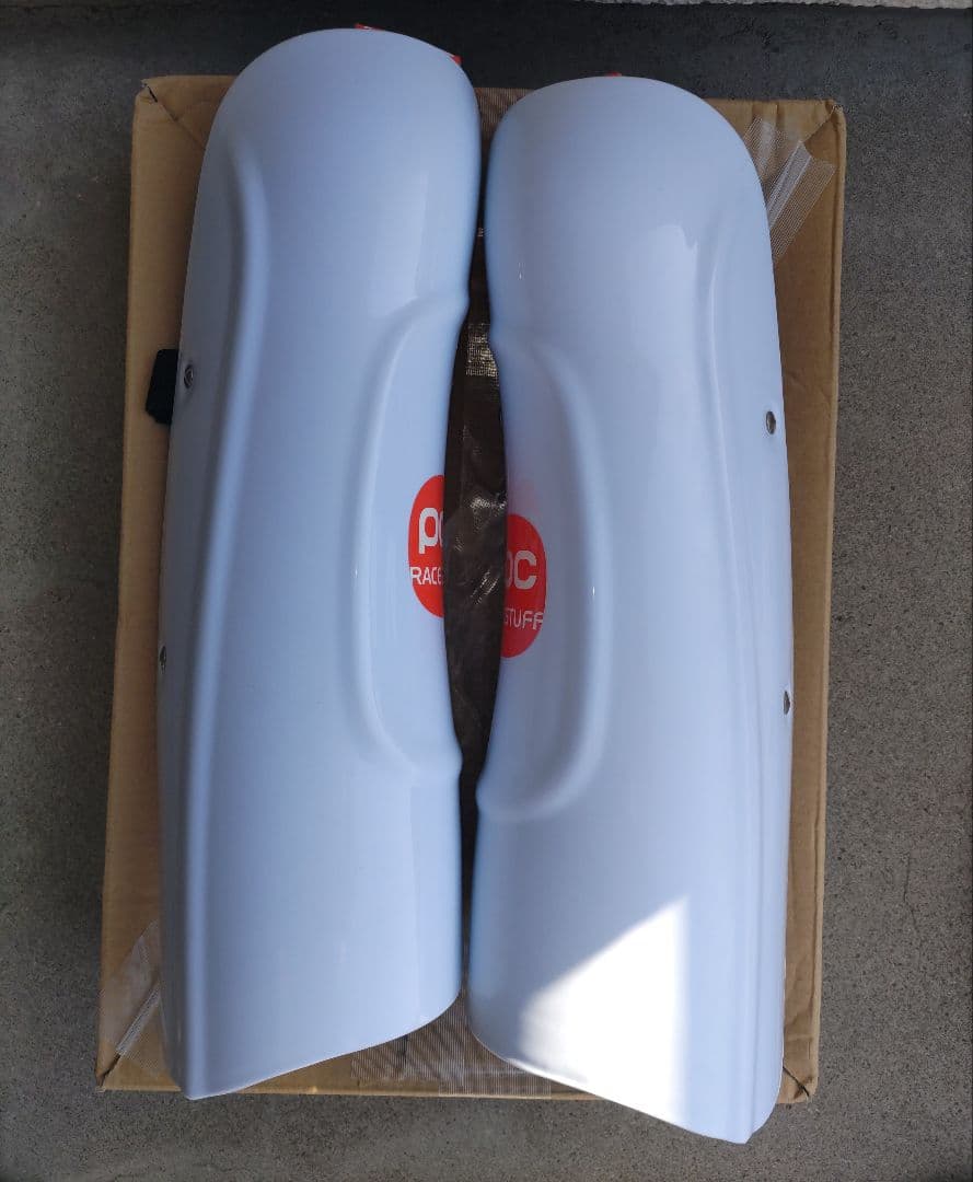 未使用保管品 POC ポック レガース　シンガード