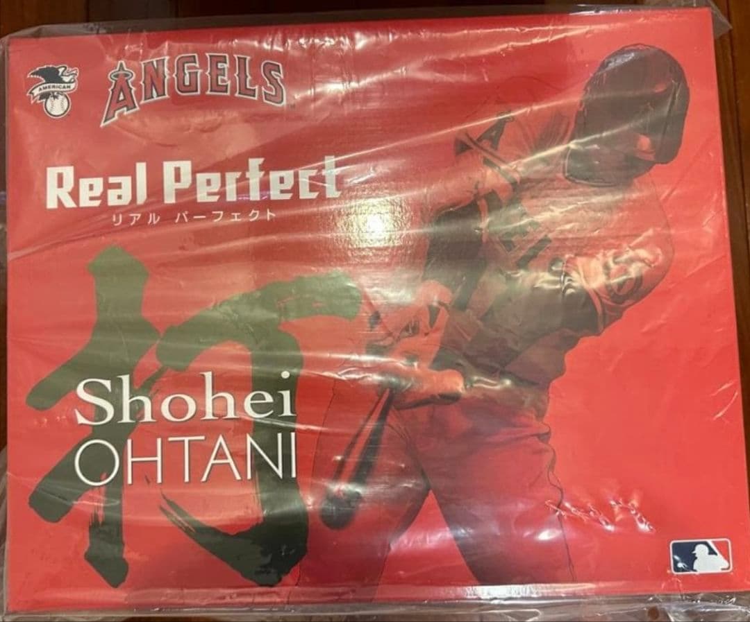 大谷翔平プレミアムフィギュア「投」と「打」のセット　完全未開封！