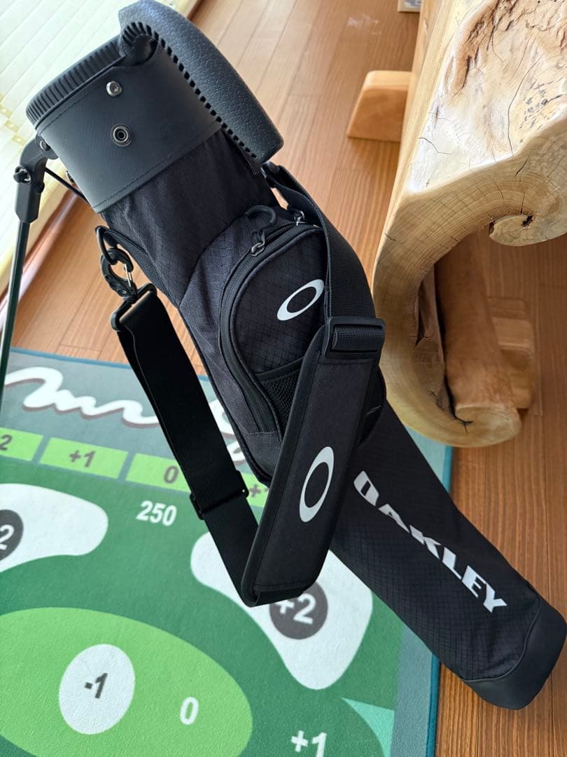 OAKLEY ブラック キャディバッグ