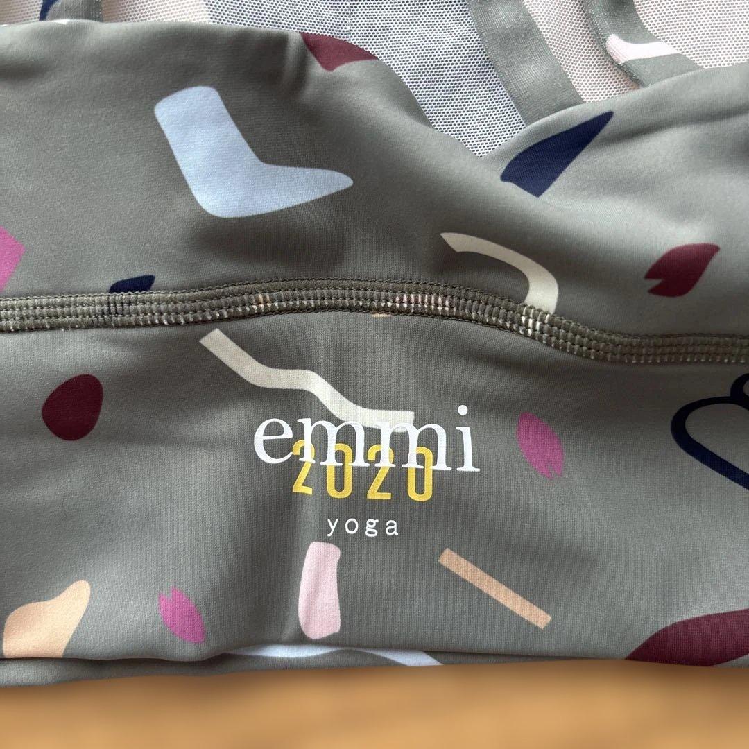 【新品】emmiyoga ヨガウェア　ブラトップ