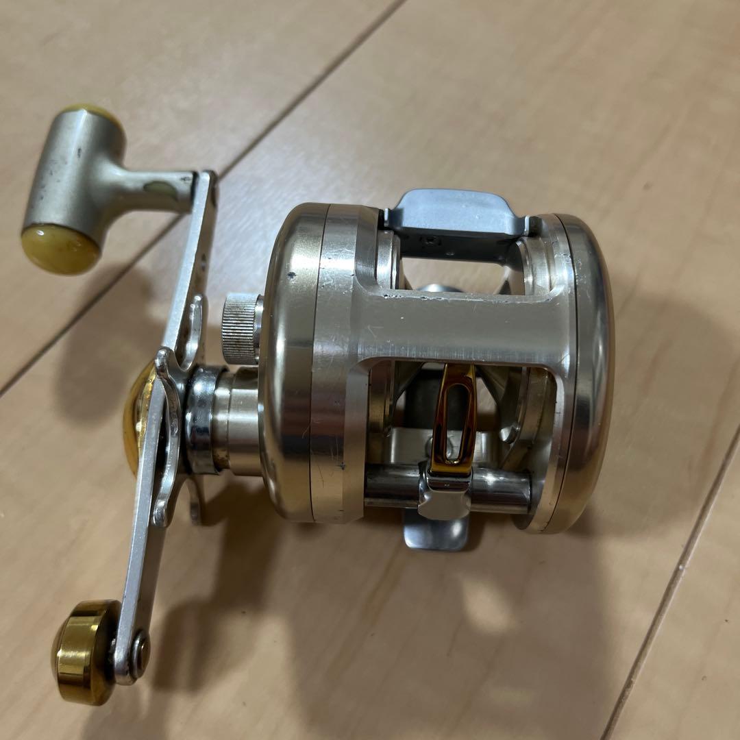 DAIWA ダイワ リール 両軸リール ミリオネアCV-Z 200F