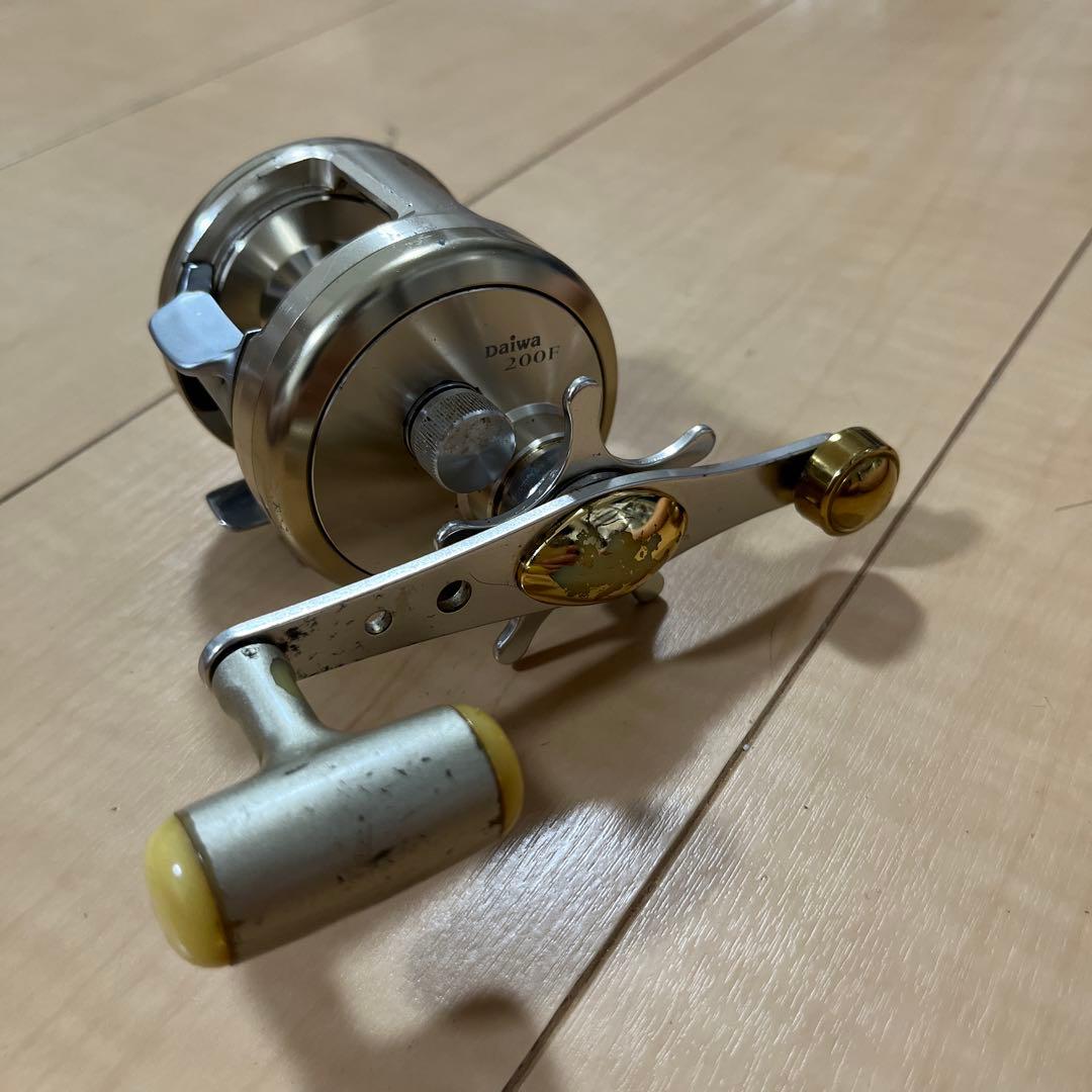 DAIWA ダイワ リール 両軸リール ミリオネアCV-Z 200F