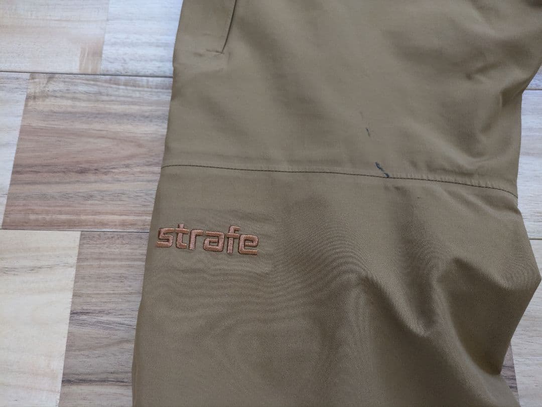 スノーウェア Strafe Nomad jacket & bib pants