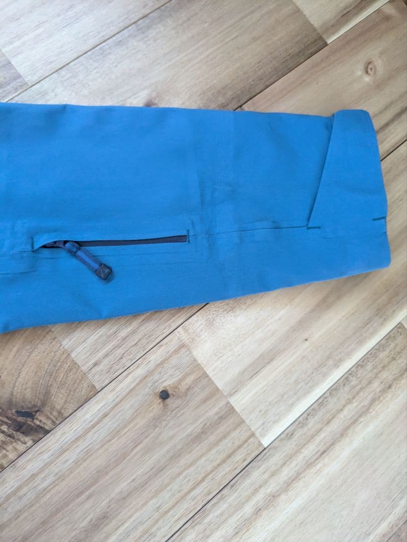 スノーウェア Strafe Nomad jacket & bib pants