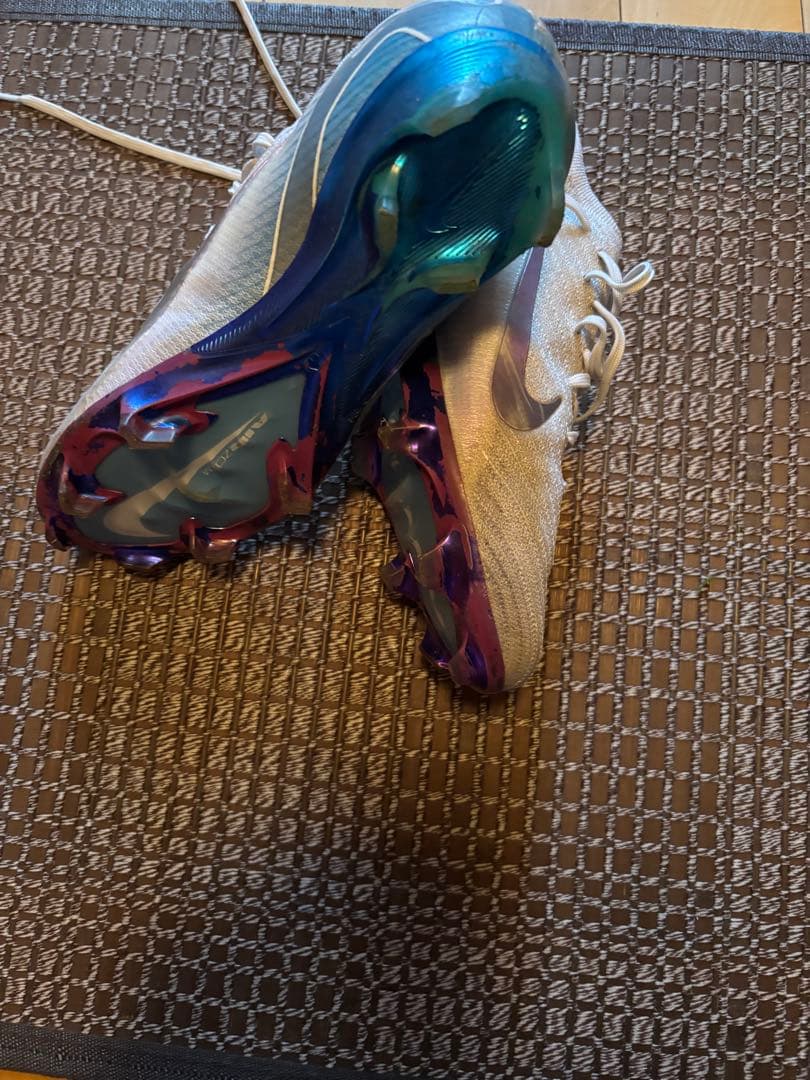 Nike サッカースパイク マーキュリアル FG