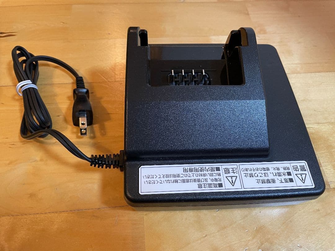 【未使用】Panasonic 電動自転車 バッテリー充電器 NKJ075Z