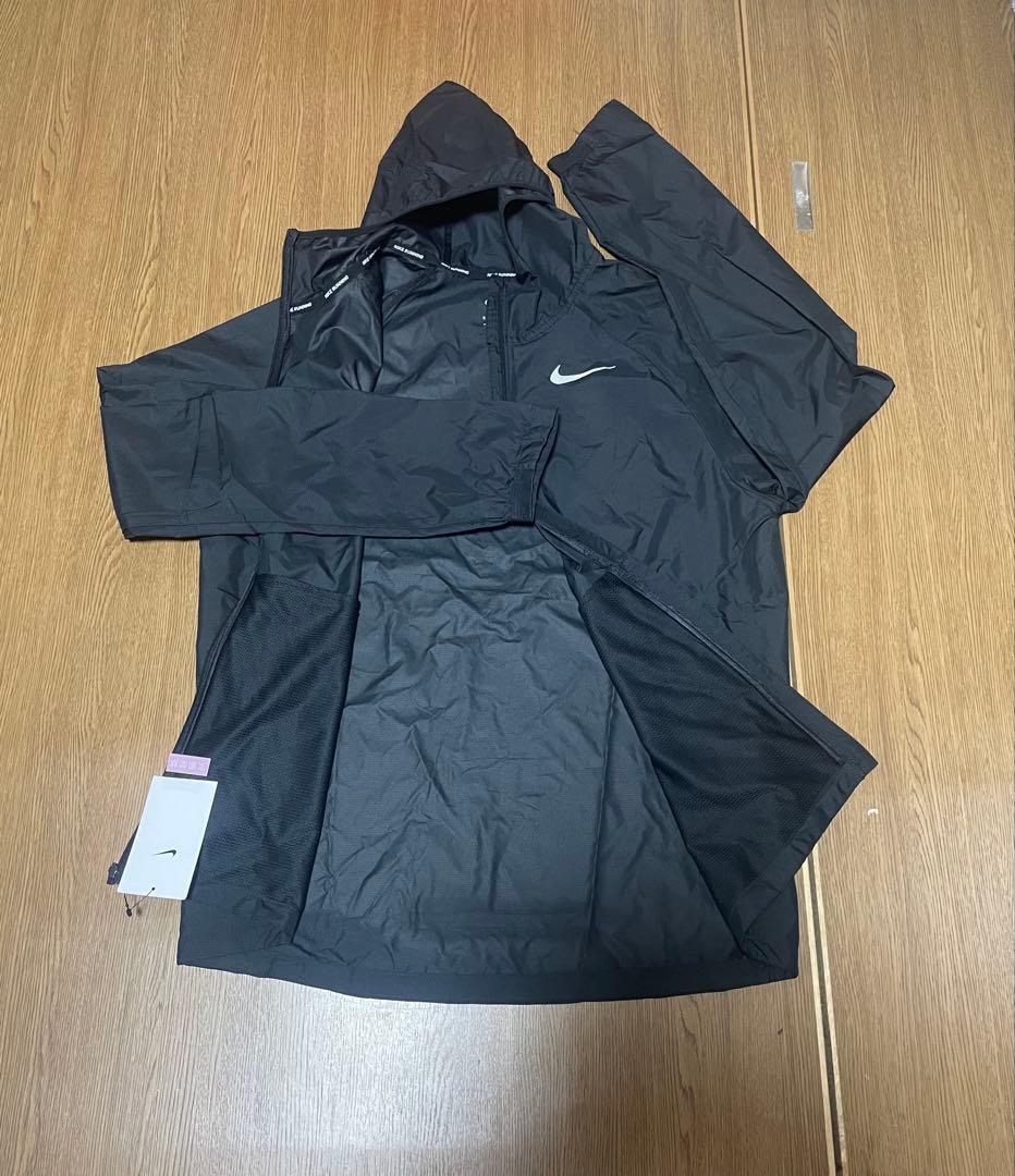 [新品] NIKE ナイキ　ランニングジャケット　パーカー　Sサイズ　ブラック