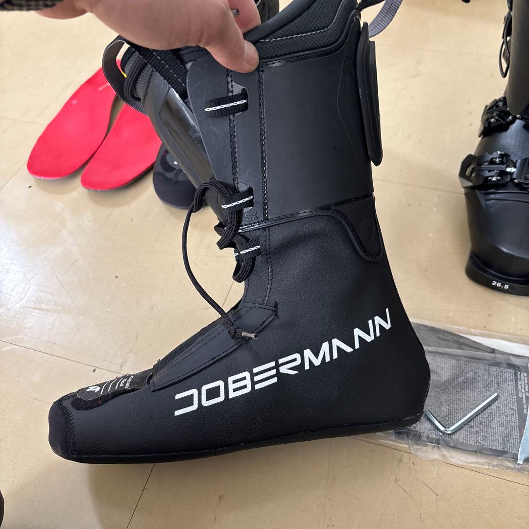 超美品　DOBERMANN M スキーブーツ 26.5cm