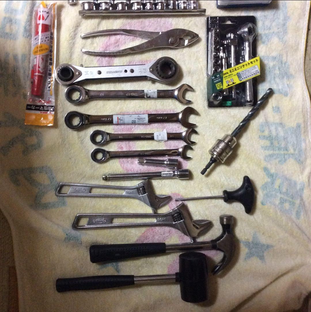 工具一式です。中古品になりますが、工具使いたての方にぴったりかと。