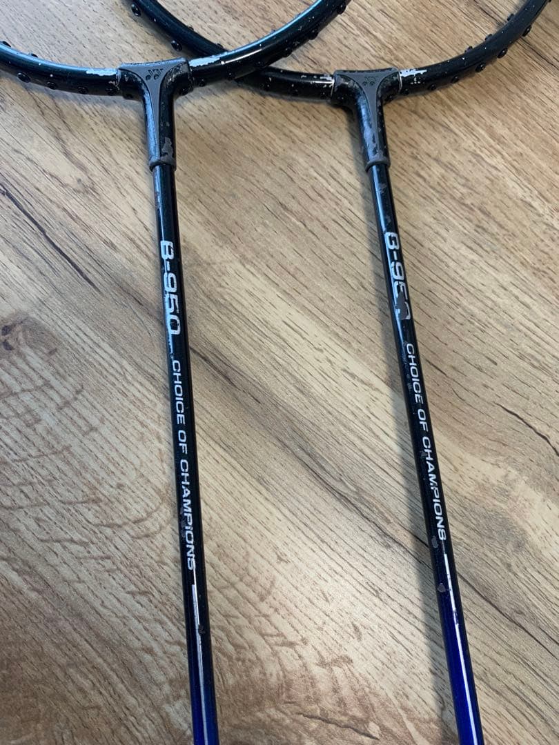 バドミントンラケット 3本セット YONEX