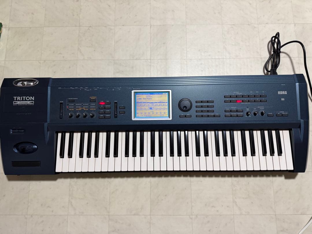 &中古 KORG コルグ 電子ピアノ TRITONEXT61 動作確認済