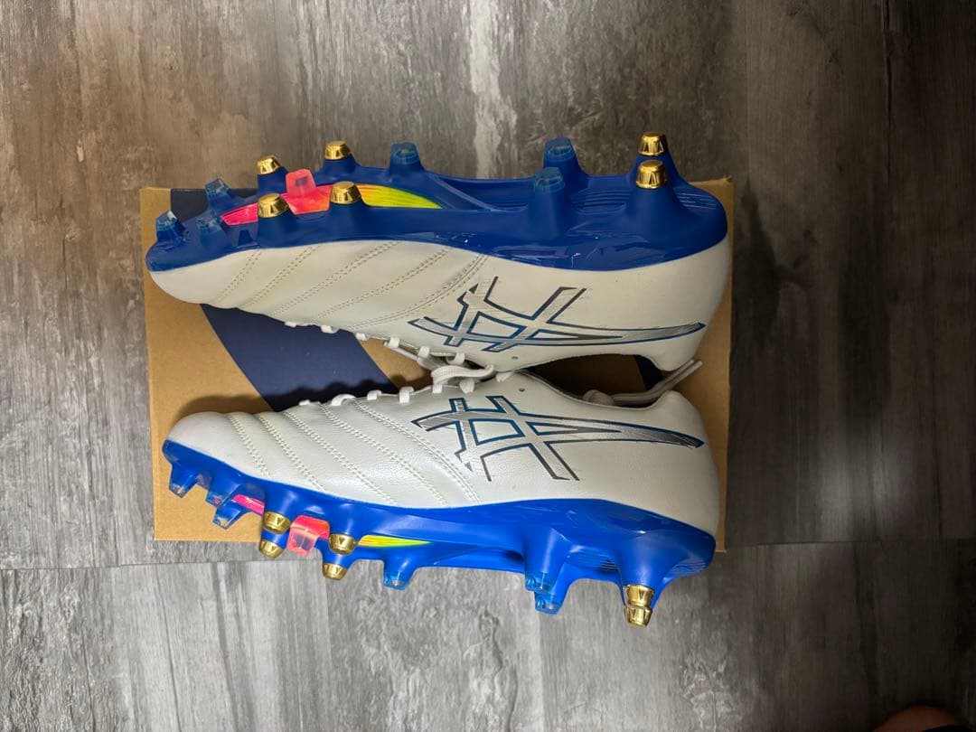 asics エックスフライプロ3 サッカースパイク ホワイト/ブルー