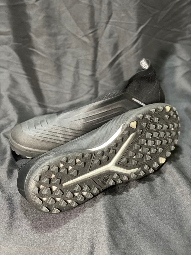 adidas プレデター18+TF 29cm
