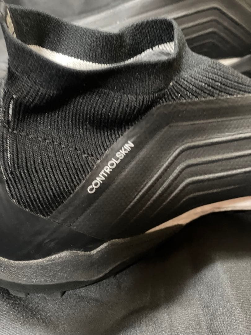 adidas プレデター18+TF 29cm