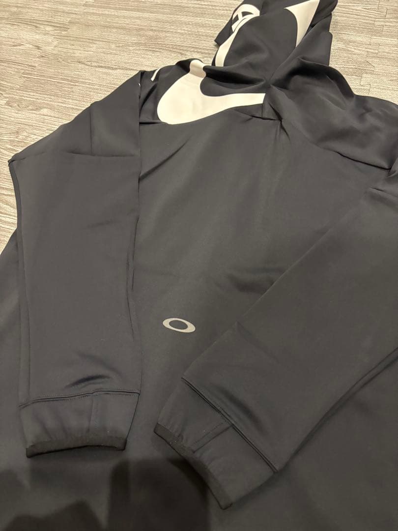 【新品未使用】OAKLEY オークリー トレーニングジャケット BLACKOUT