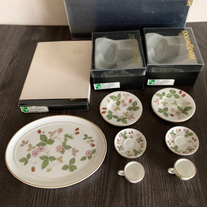 ウェッジウッド ミニチュアセット　ワイルドストロベリー