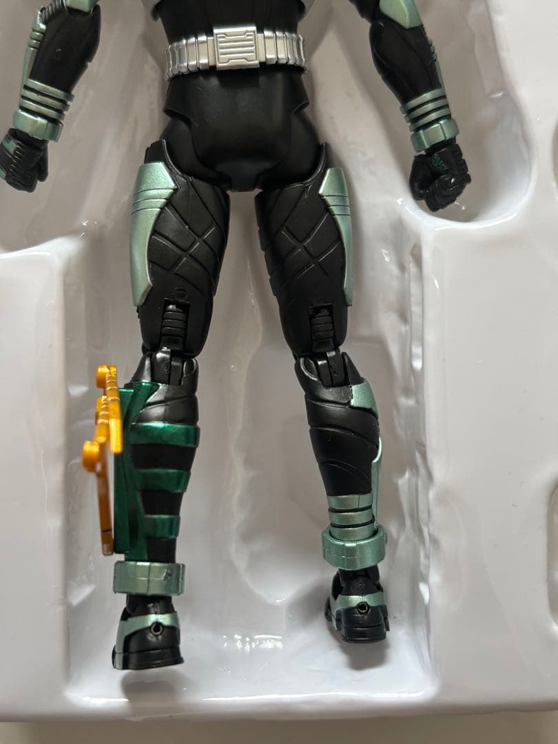 真骨彫製法　フィギュアーツ　仮面ライダーキックホッパー