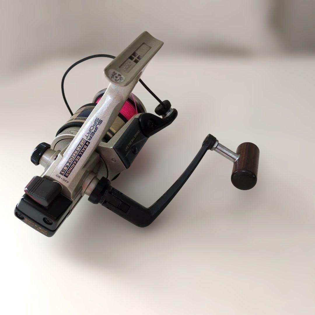 Daiwa スピニングリール　ダイワウィスカー スーパースポーツ SS1000