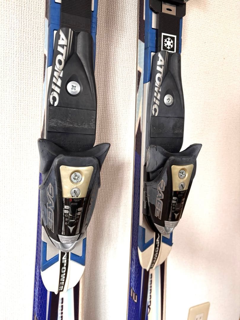 美品　Atomic スキー 165cm ビンディング付き