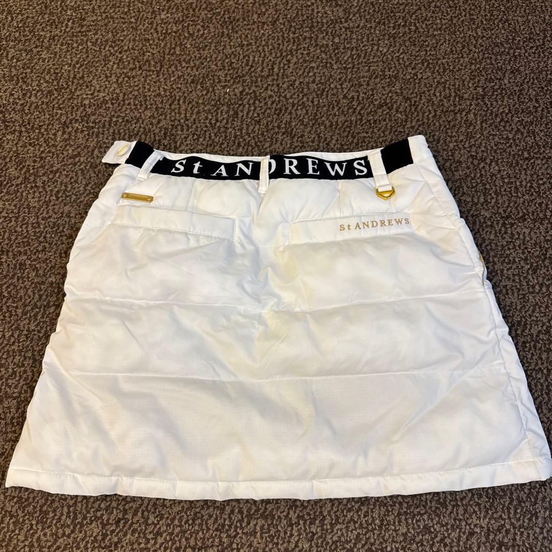 美品‼️暖かい‼️St ANDREWS ホワイト 中綿スカート