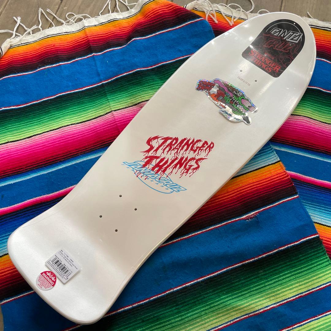 Santa Cruz Stranger Thingsスケボーデッキ10.1インチ