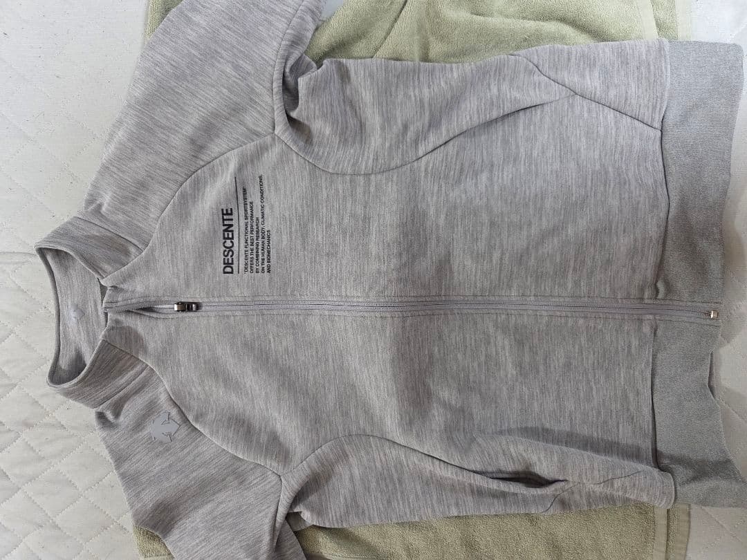 DESCENTE グレー ジャージ上下
