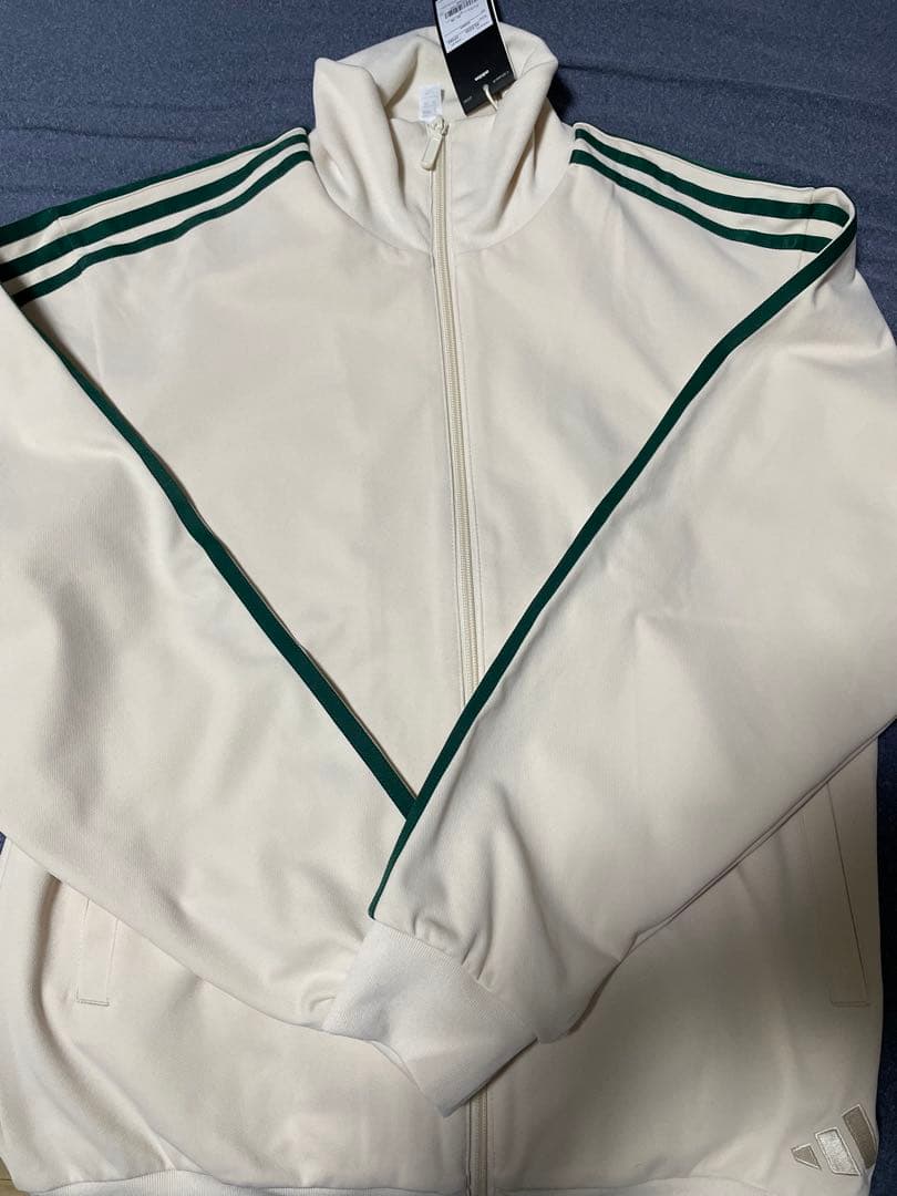 adidas ジャージ上下セット オフホワイト