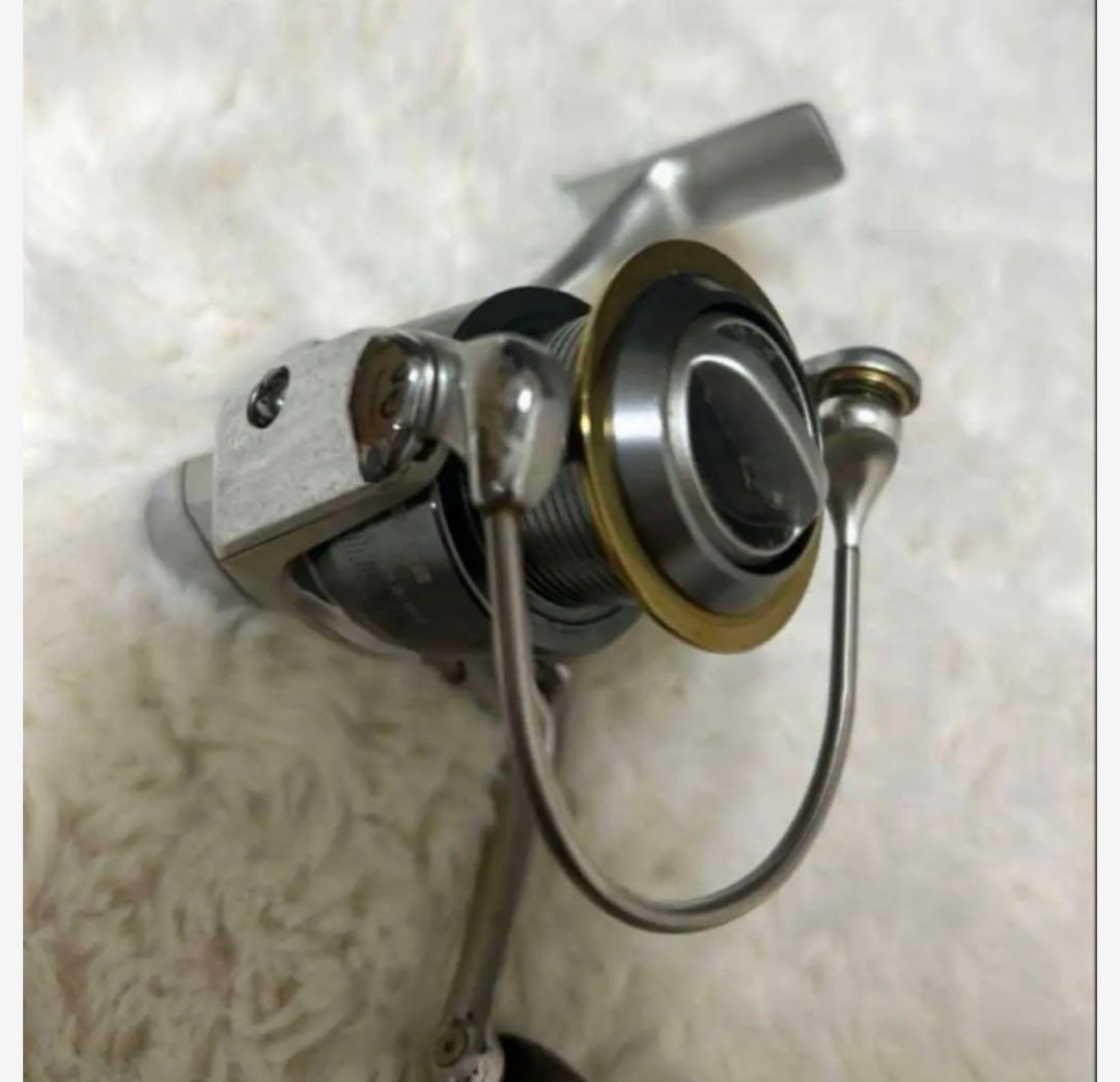 Daiwa ダイワ　Luvias 2000 ABS スピニングリール