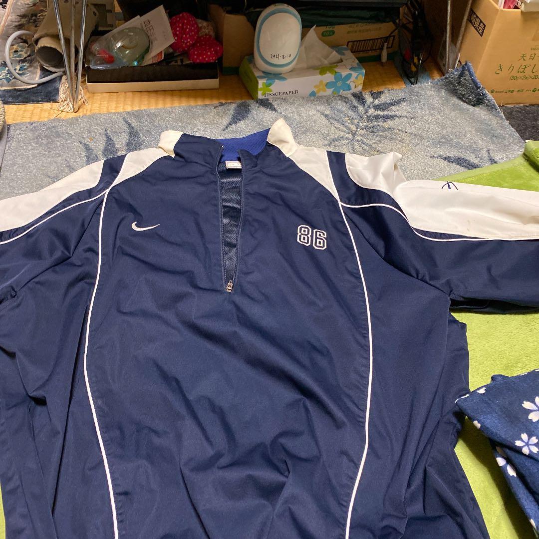 15年ほど前に買いました。10回以上は着てますが、保存状態はとても良いです。