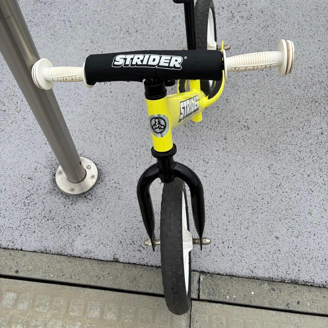超人気 ストライダー STRIDER スポーツ 12インチ イエロー　正規品