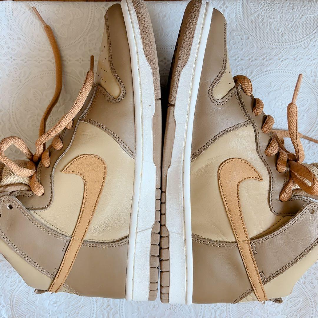 Nike ハイカットスニーカー ベージュ