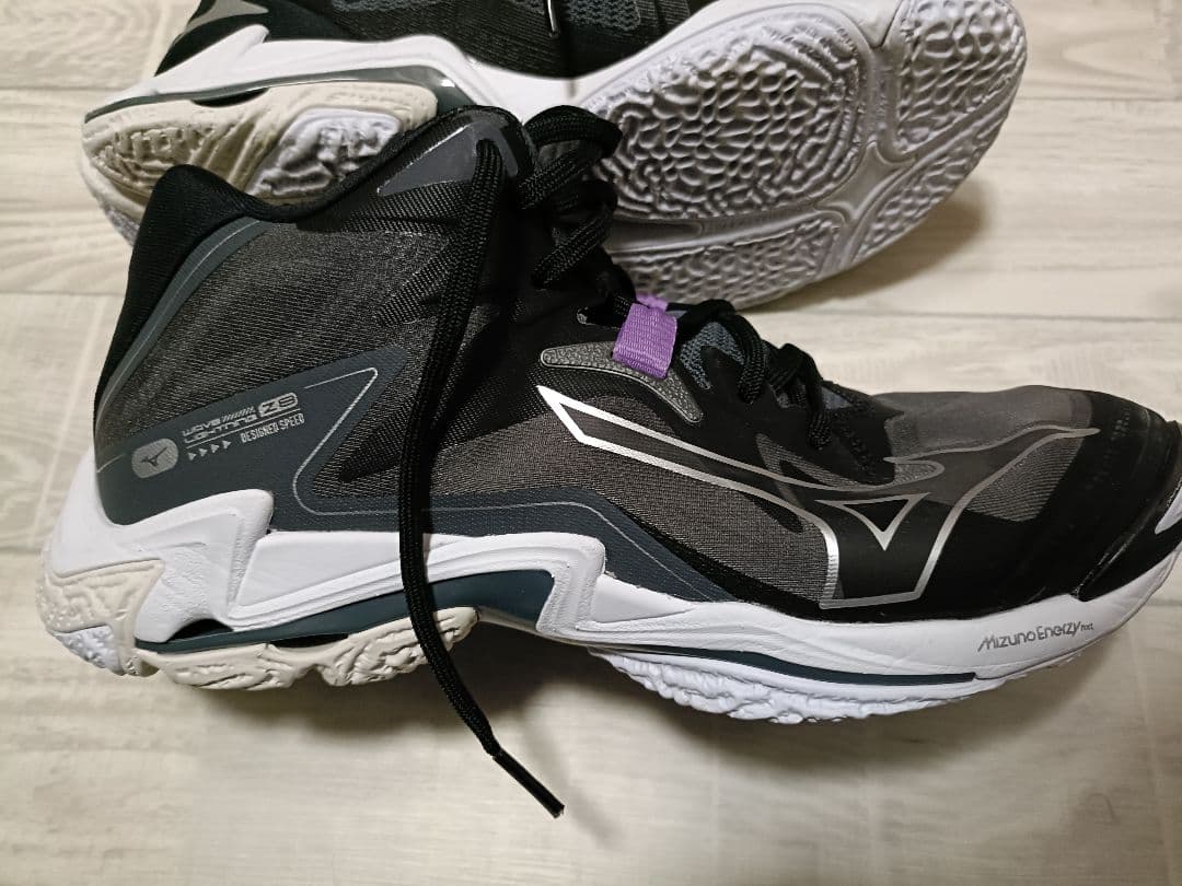 Mizuno ウェーブライトニング　Z8MIDバレーボールシューズ 27.0cm