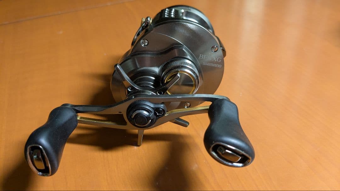シマノ　23カルカッタコンクエスト BFS XG 左ハンドル　中古品