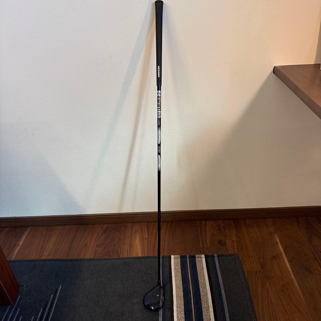 ゼクシオ　2010 9W ９番ウッド　SR グリップ新品