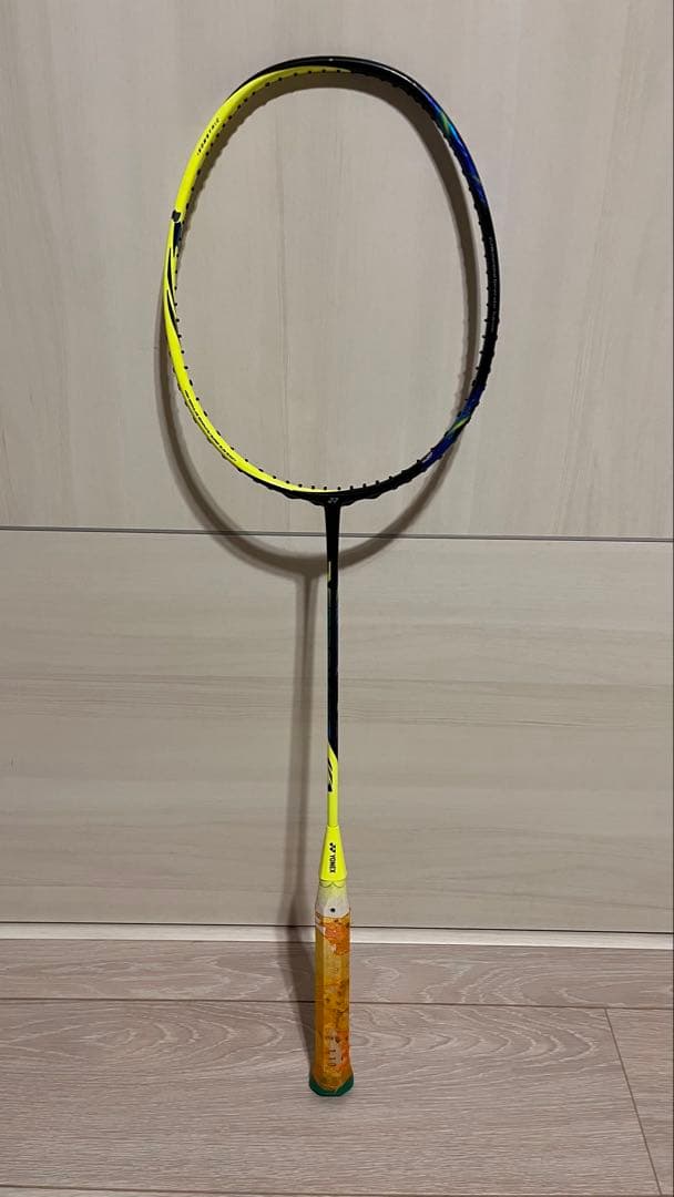 YONEX アストロクス77
