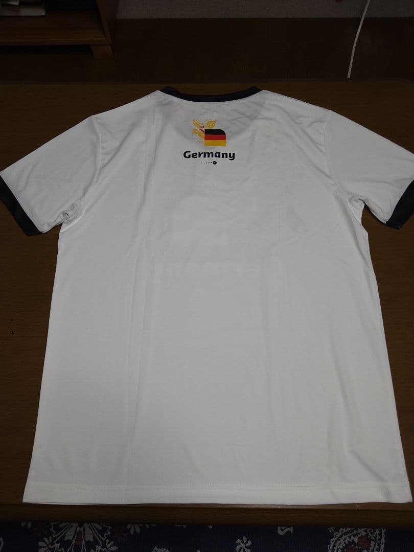 【新品】2022年 サッカー FIFAワールドカップ ドイツ代表ポロシャツM