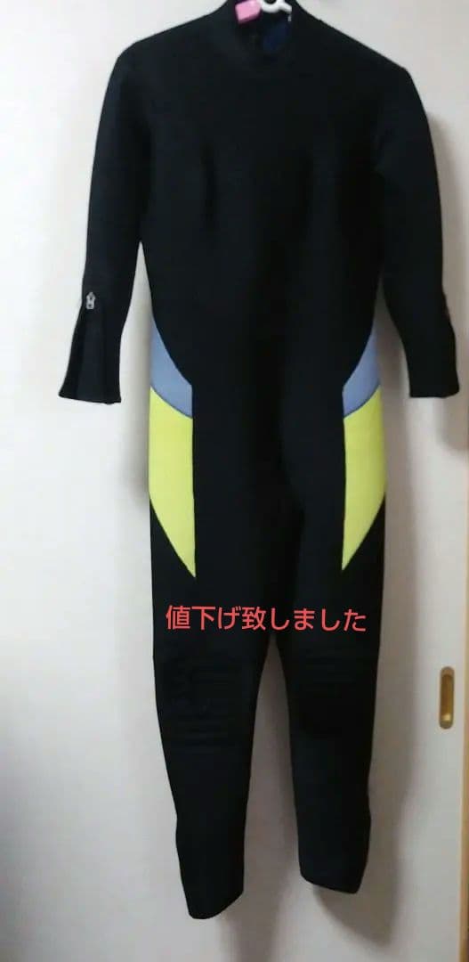 ウェットスーツ　3ミリ厚　レディース　Mサイズ