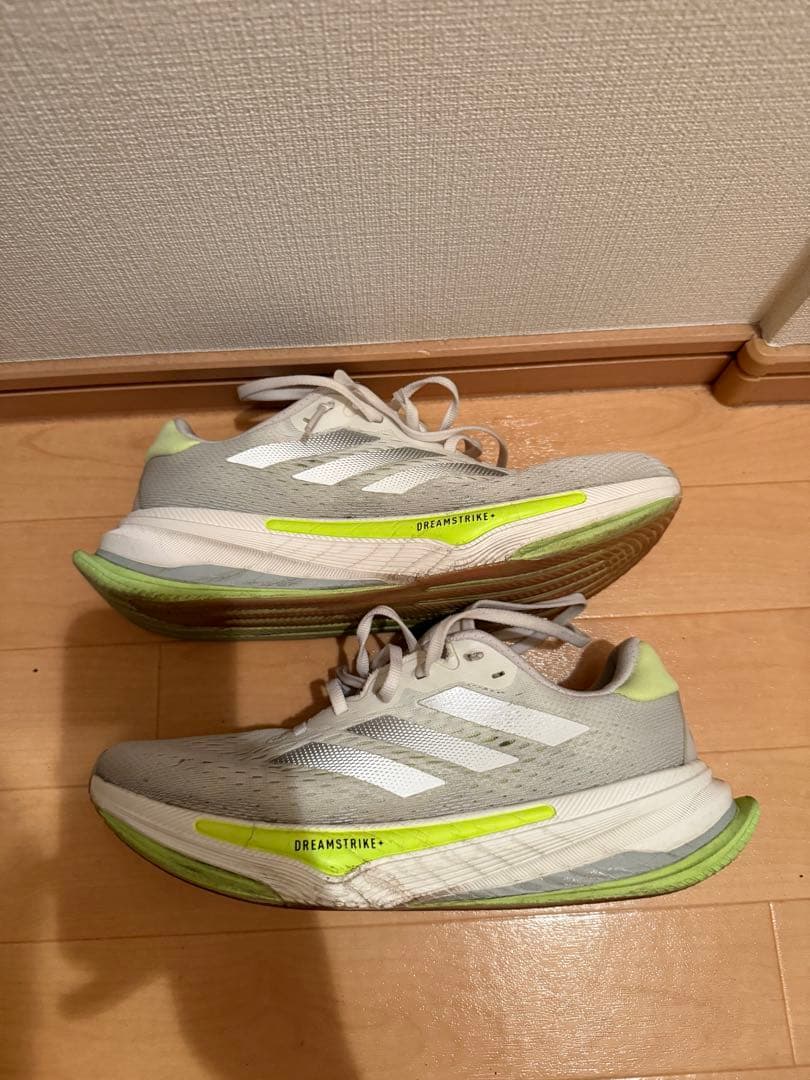 アディダス プリマ ランニングシューズ